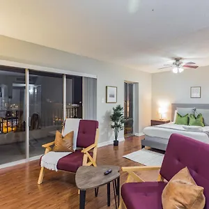 Beautiful Studio In Downtown + River Views , Memphis United States